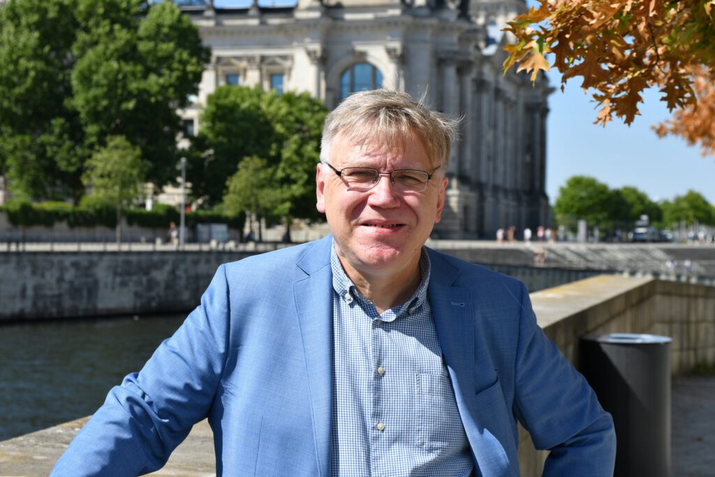 Prof. Dr. Stephan Bröchler sieht in politischen Kompromissen einen zentralen Bestandteil funktionierender Demokratie – auch bei unerfüllten Erwartungen.