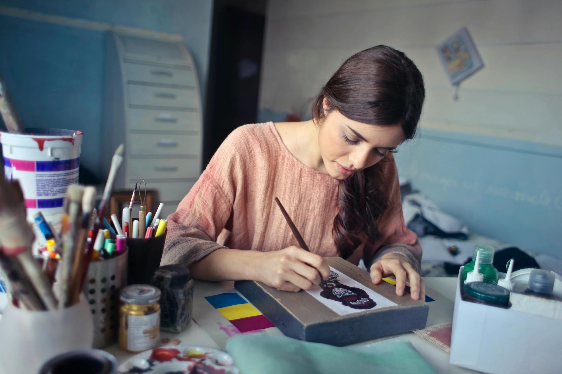 Studie: Kreative Hobbys steigern Zufriedenheit trotz Jobfrust - SMART UP NEWS