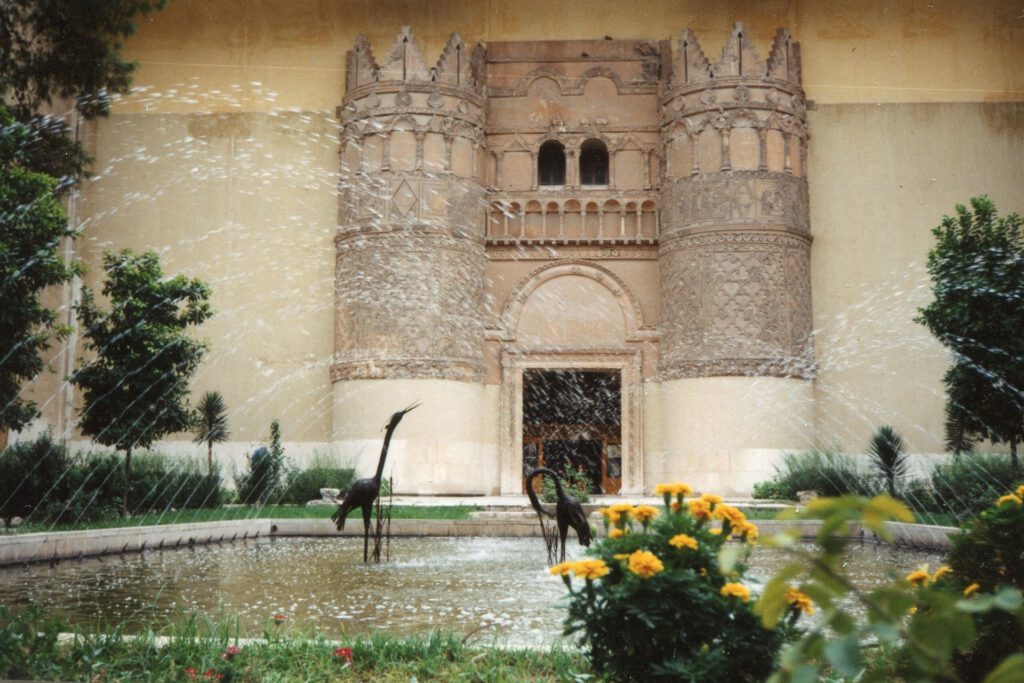 Das Nationalmuseum Damaskus ist das bedeutendste Museum in Syrien, wäre aber fast den Unruhen im Land zum Opfer gefallen. © Wikimedia