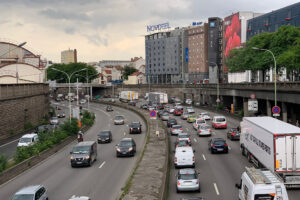 Täglich stauen sich 1,5 Millionen Autos auf dem Boulevard Périphérique. © Wikimedia