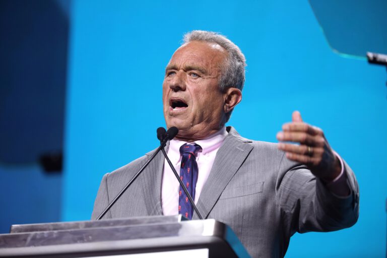 Wahl, die keine war: FDA-Impfstoffchef geht wegen Kennedy