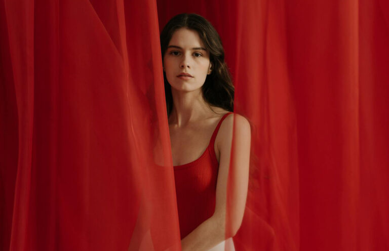 Ein unsichtbarer Faktor könnte Frauen das Leben kosten: Ihr Menstruationszyklus beeinflusst die Herzgesundheit stärker als bisher gedacht. © Pexels