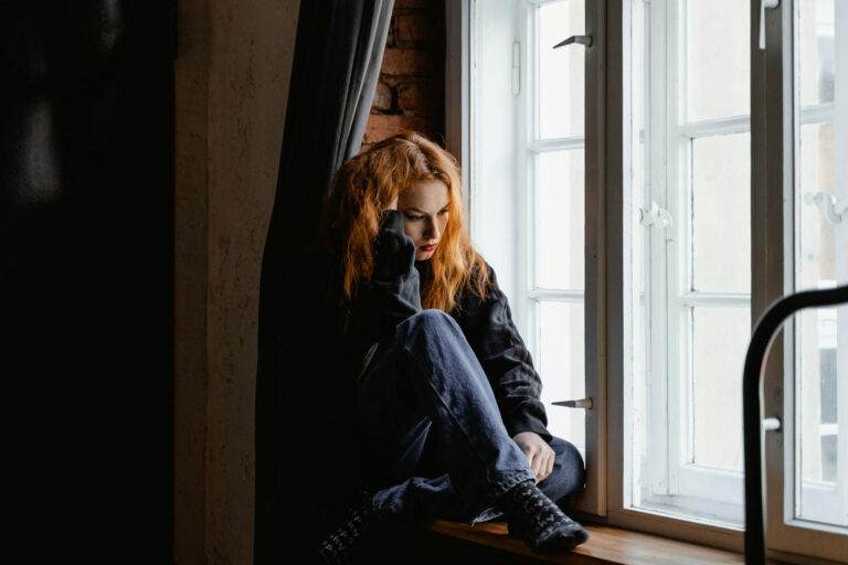 Psychologe warnt: Einsame Gen Z unglücklicher als je zuvor