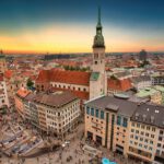 Die Wohnkosten in Deutschland schießen in die Höhe. Viele Menschen verlassen die Großstädte und ziehen an den Stadtrand.