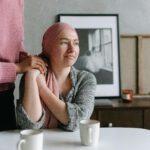 Jung an Krebs erkrankt – jahrelang mit Depression belastet