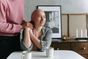 Jung an Krebs erkrankt – jahrelang mit Depression belastet