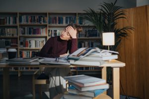 Wie Vergleiche das Selbstvertrauen von Studierenden zerstören