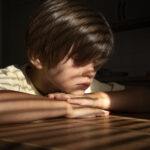 Kinder mit Depression: Hilfe in 18 Wochen – ohne Medikamente