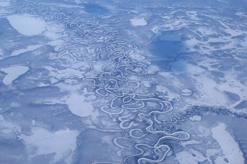 Luftaufnahme von Flüssen in Nordostsibirien, die bekannt dafür sind, alten Kohlenstoff freizusetzen. © University of Bristol