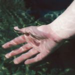 Studie: Verschrumpelte Finger folgen einem präzisem Muster
