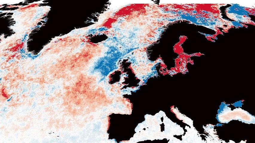 Banger Blick auf die Ostsee: Besonders hier zeigen rote Bereiche, wie stark die Ozeane an Licht verlieren – blaue Zonen werden dagegen heller. © University of Plymouth