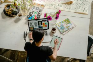 Brisante EY-Studie: Motivation im Job schwindet