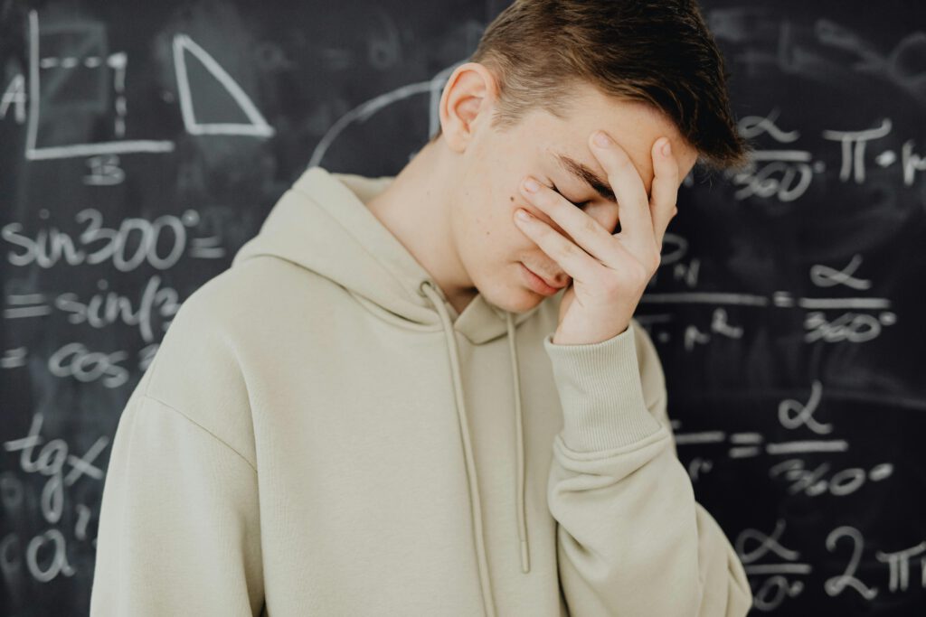 Studie zeigt: Tageszeit bestimmt den Prüfungserfolg mit