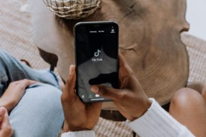 ADHS-Fehlinformationen auf TikTok gefährden junge Nutzer