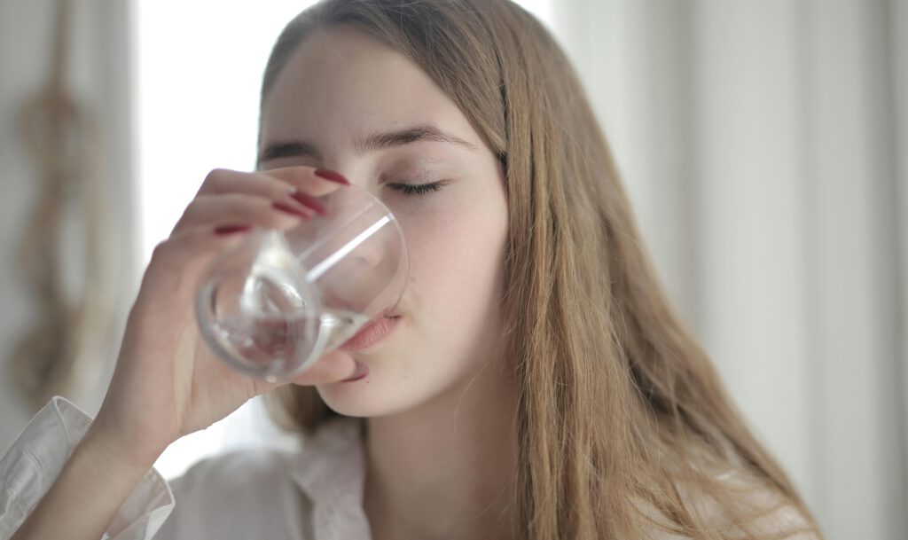 Schadstoffe im Trinkwasser gefährden Millionen in den USA. Eine neue Filtertechnik könnte über 50.000 Krebsfälle verhindern.