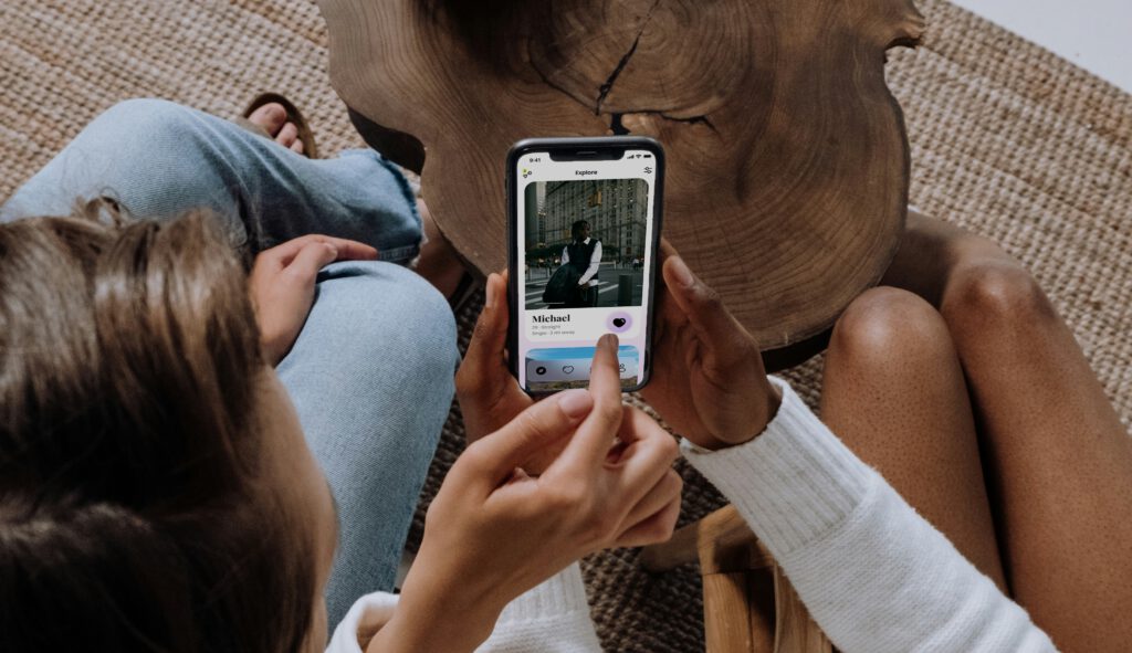 Online-Paare erleben weniger Leidenschaft und Bindung