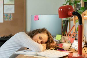 Hälfte aller Arbeitnehmer zeigt Symptome von Quiet Cracking