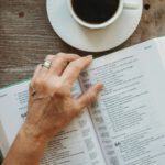 Ein Schlaganfall kann Lesen auf unerwartete Weise erschweren