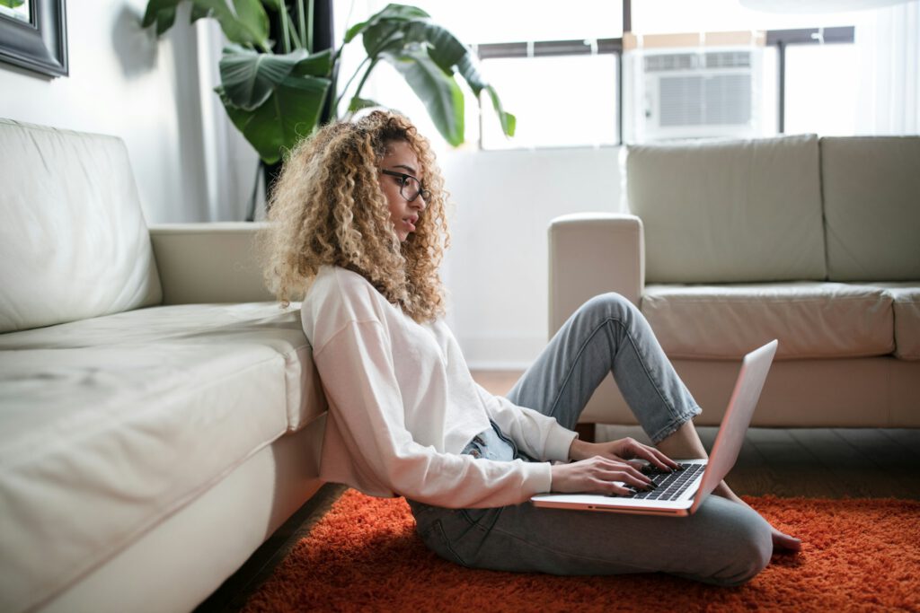 Gen Z verzichtet für ein gutes Gehalt auch auf Work-Life-Balance