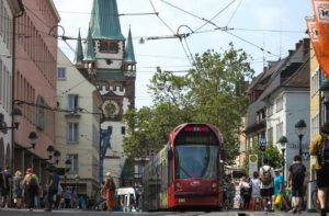 Hitze-Alarm in Städten: KI zeigt, wo es bis 2099 brenzlig wird