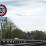 Studie: Tempolimit 120 senkt Verkehrstote um ein Drittel
