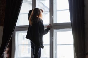 Trauer ist mehr als Gefühl: Messbare Veränderungen im Gehirn betreffen Botenstoffe, Hormone und den gesamten körperlichen Zustand.