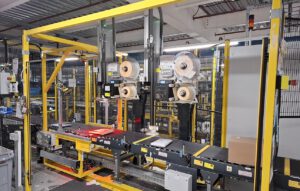 Amazon plant, bis 2033 rund 600.000 Jobs durch Roboter zu ersetzen und 75 Prozent seiner Abläufe zu automatisieren.