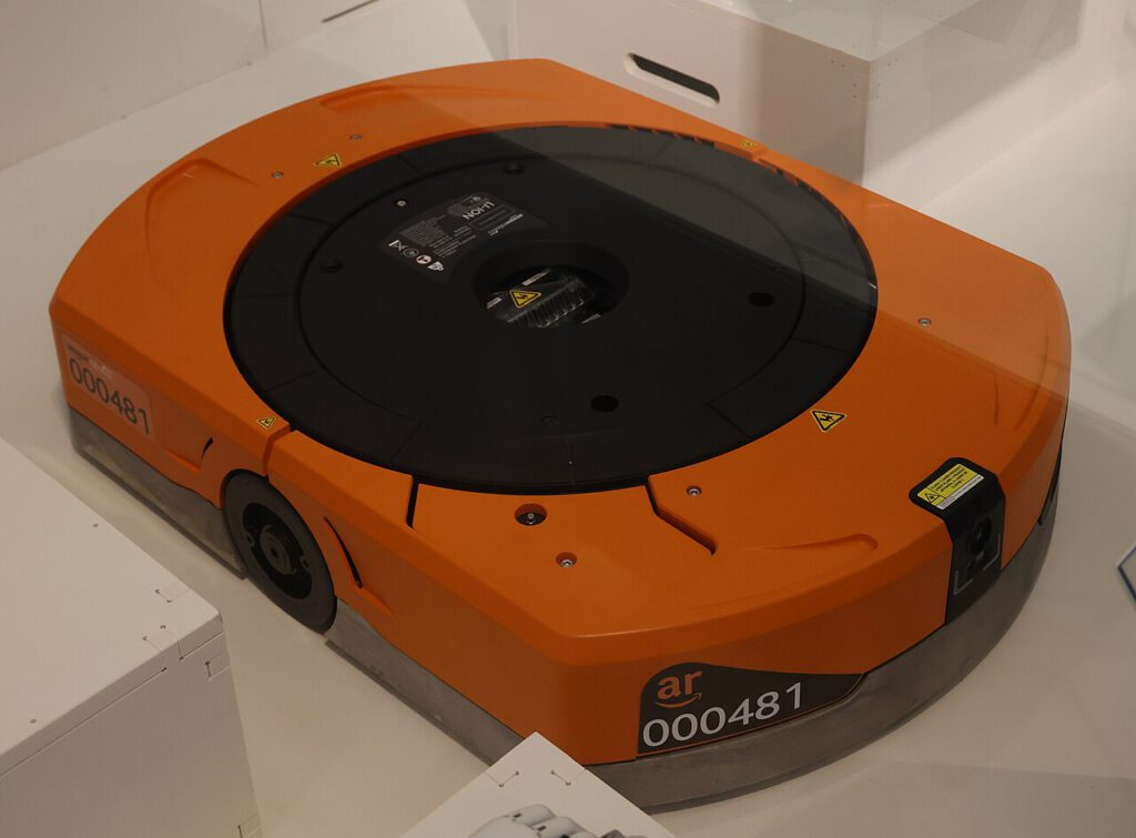 Amazon setzt bereits heute in seinen Warenlagern auf Robotertechnik. © Geni via Wikimedia unter CC BY-SA 4.0