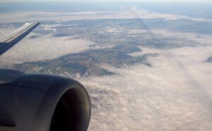 CO2-Rechner täuschen: Fliegen ist doppelt so klimaschädlich