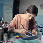 Alterung um 5½ Jahre gebremst – Kreativität hält das Gehirn jung