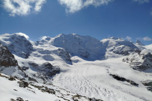 Lawinen retten Gletscher: Alpen-Eis bleibt dreimal länger