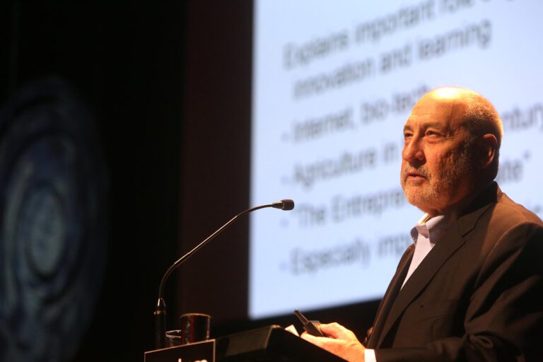 Nobelpreisträger warnt: Globale Ungleichheit bedroht Demokratien