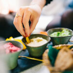 Essen als Klimaschutz: Vegane Ernährung halbiert CO₂-Ausstoß