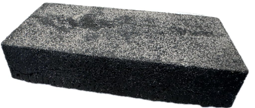 CO₂-negativer Baustoff: Forscher des Worcester Polytechnic Institute stellen ein Material vor, das Kohlendioxid bindet. © WIP