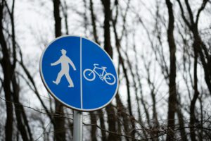 Schild für Geh- und Fahrradweg