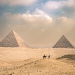 Die Pyramiden von Gizeh im Jahr 1938: Sie entstanden rund 500 Jahre nach den Königsgräbern von Abydos, in denen die nun untersuchten Toten bestattet wurden.
