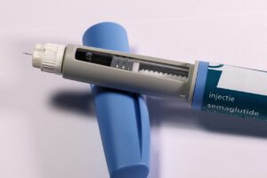 Erste Studien geben Hinweise dass die Abnehmspritze mit einem geringerem Risiko für Demenz einhergeht und Suchtreaktionen eindämmen kann.