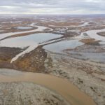 Arktische Flussdeltas speichern fünf Prozent des Permafrost-Kohlenstoffs auf nur einem Prozent der Fläche und geraten zunehmend unter Druck.