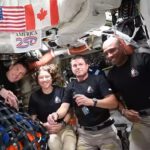 Die Artemis-II-Crew nach ihrem historischen Mondvorbeiflug: Jeremy Hansen, Christina Koch, Reid Wiseman und Victor Glover sind bei ihrer Mission weiter von der Erde entfernt als je ein Mensch zuvor.