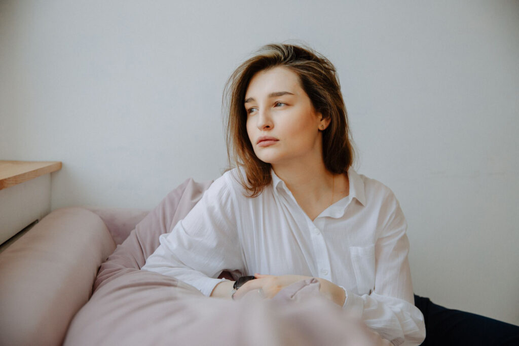Autismus bei Frauen bleibt oft lange unerkannt: Viele Betroffene erhalten erst im Jugend- oder Erwachsenenalter eine Diagnose. © Polina Zimmerman/Pexels