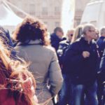 Die Babyboomer prägen Deutschlands Altersstruktur noch über Jahrzehnte: Auf die Rentenwelle folgt ab Mitte der 2030er Jahre ein kräftiger Anstieg der Hochaltrigen – mit Folgen für Pflege, Wohnen und Versorgung. © Pexels