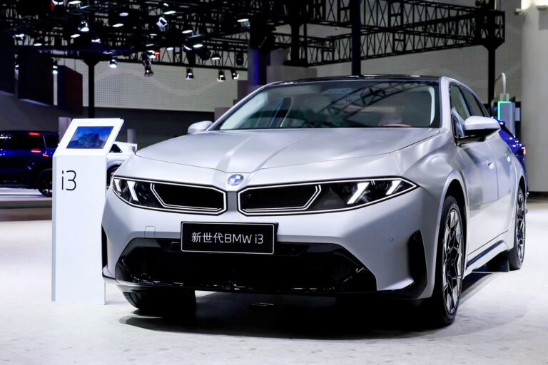 Mehr als 1.200 Kilometer mit einer Akkuladung: Der neue BMW i3 erreichte diese Strecke bei einer Testfahrt in China. Möglich machen soll das eine neue Generation von Batterien und Elektroantrieben. © BMW Group