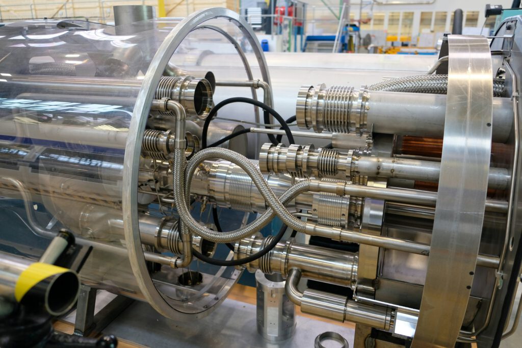 Hightech für die Forschung: Teilchenbeschleuniger ermöglichen Einblicke in die kleinsten Strukturen von Materialien.