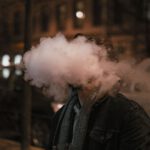 Smart Vapes verbinden Nikotin mit Apps, Punkten und Krypto-Belohnungen. Forscher warnen, dass daraus ein zusätzlicher Anreiz zum Weiterdampfen entstehen kann.