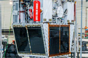 Eärendil-1 soll mit einem 18 Meter großen Reflektor Sonnenlicht aus dem Erdorbit gezielt auf ausgewählte Gebiete lenken – zunächst als technischer Test.