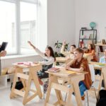 Ein zusätzliches Schuljahr kann Jahrzehnte nachwirken: Längere Schulbildung ging später mit weniger Demenzdiagnosen einher.