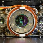 Stanford-Forscher bauen KI aus Atomen und Licht – ihr Gedächtnis speichert siebenmal mehr Erinnerungen