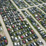 Luftansicht eines Schrottplatzes