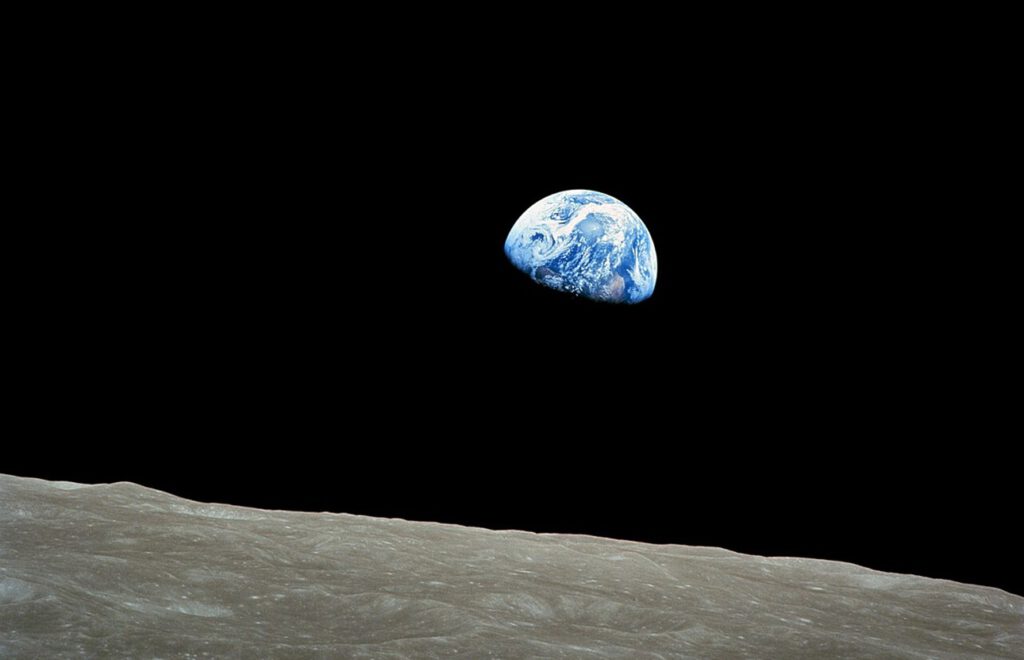Der Mond soll zur biologischen Schutzbarriere werden: Dort könnten Proben aus dem All sicher untersucht werden, bevor mögliche Mikroben die Erde erreichen.