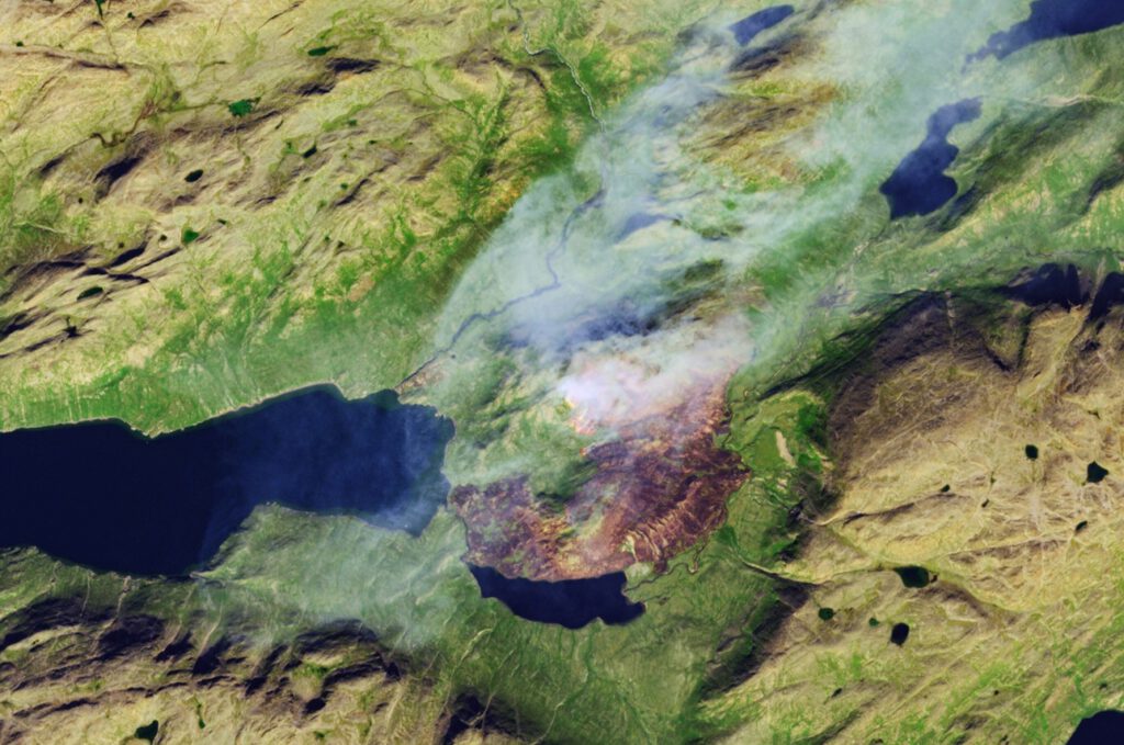 Im August 2019 brannte es in der Qeqqata-Kommune auf Grönland. Neue Feuer im Juni zeigen nun, wie früh solche Brände inzwischen möglich sind.